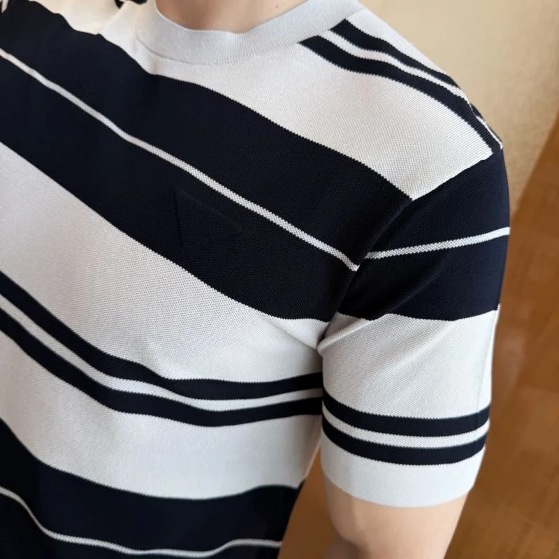 Prada T-Shirts Snug 167813