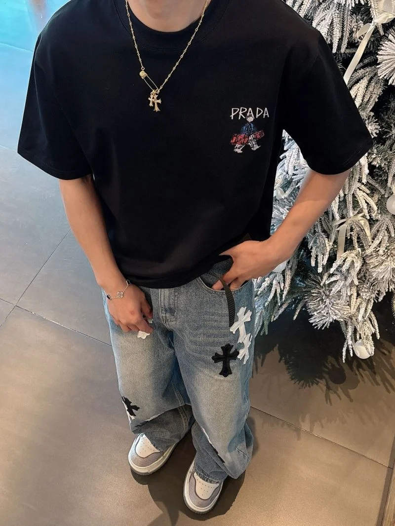 Versatile Prada T-Shirts 167802