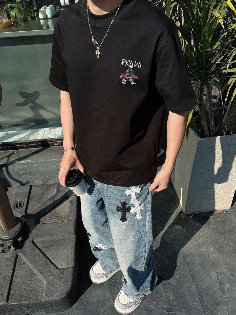 Versatile Prada T-Shirts 167802