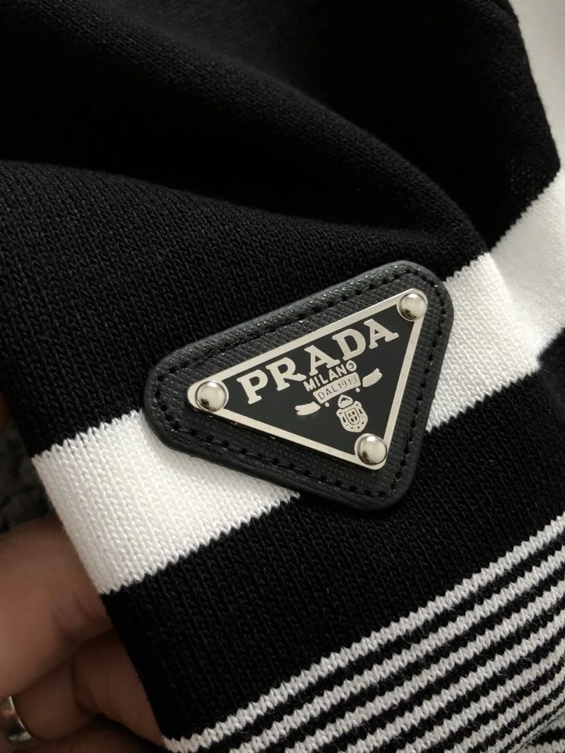 Trendy Prada T-Shirts 167780