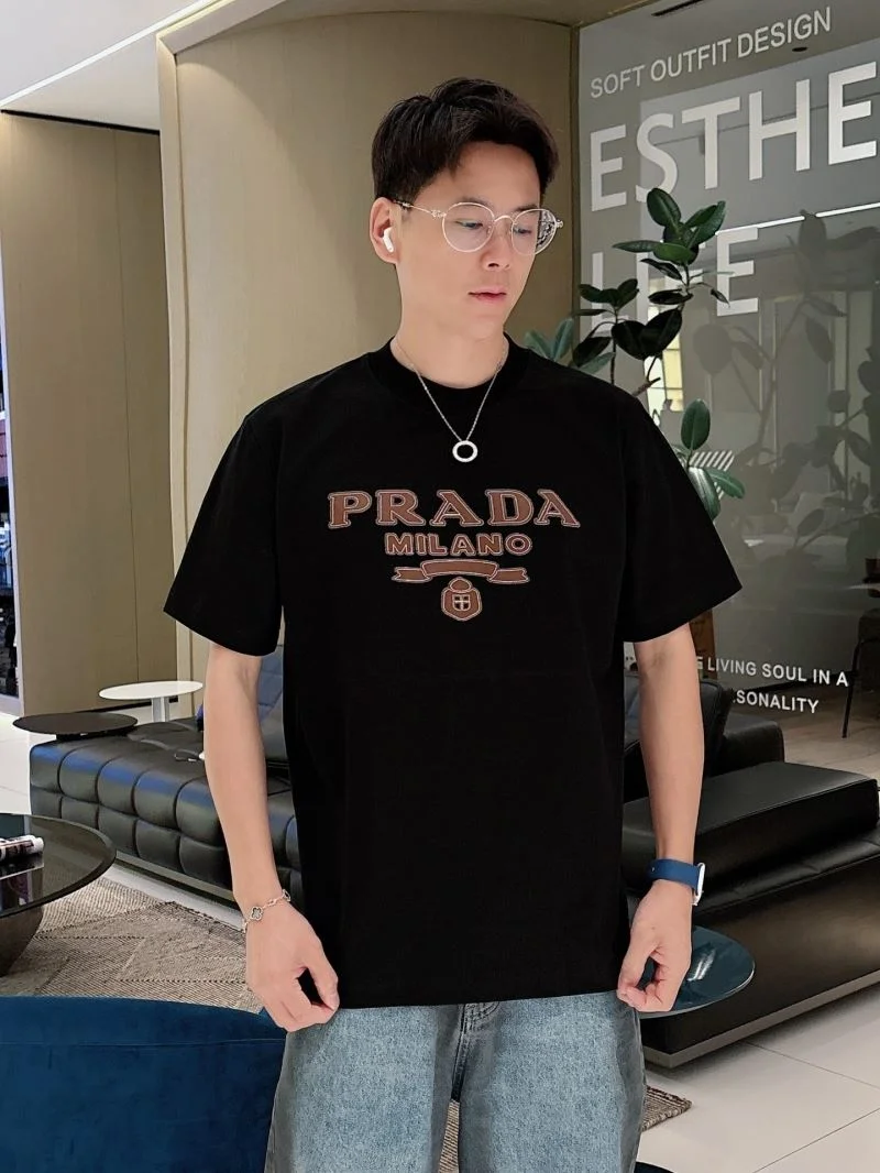 ComfortFit Prada T-Shirts 167776