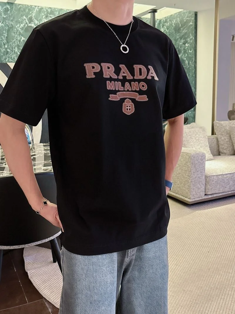 ComfortFit Prada T-Shirts 167776
