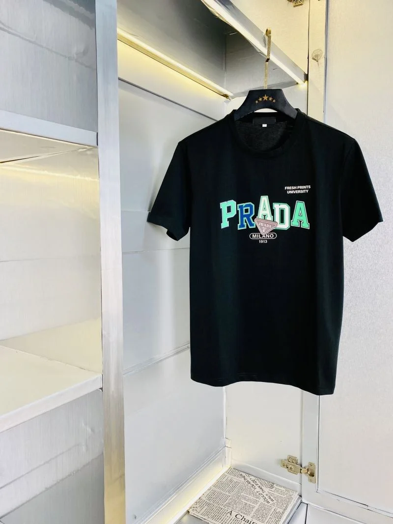 Prada T-Shirts Elegant 167772