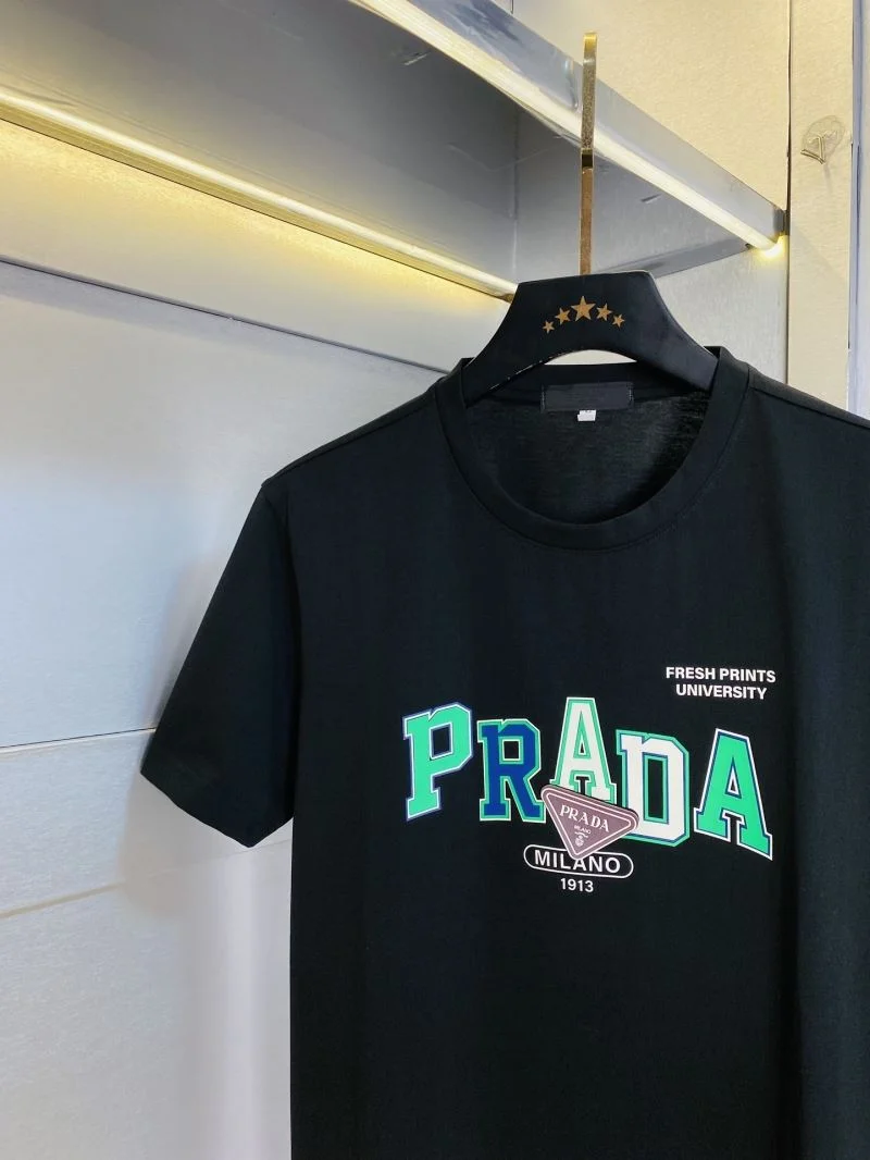 Prada T-Shirts Elegant 167772
