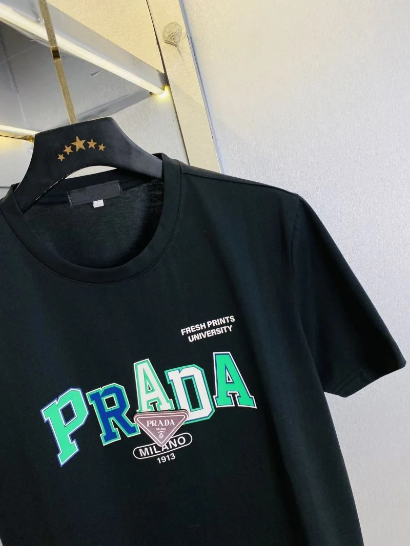 Prada T-Shirts Elegant 167772