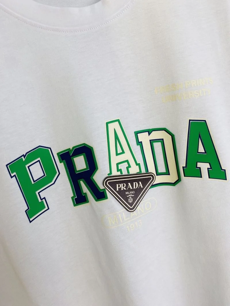Prada T-Shirts Elegant 167772