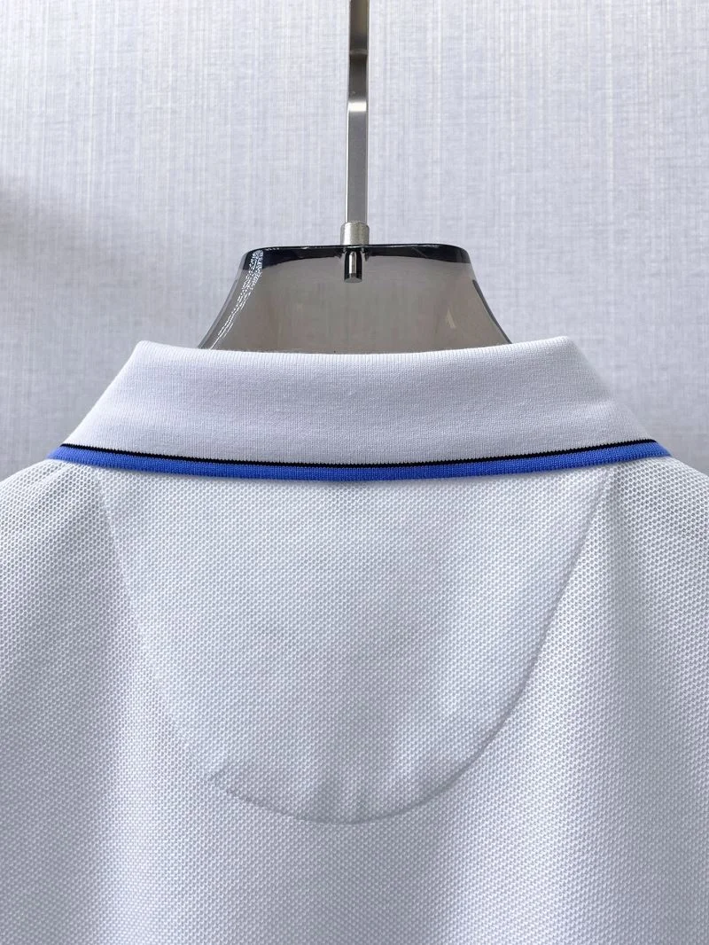 UrbanChic Prada T-Shirts 167801