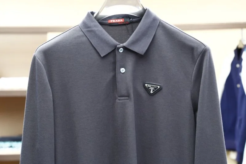 Prada T-Shirts MultiPurpose 167761
