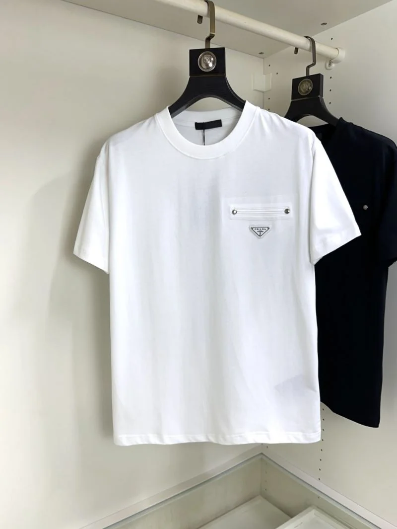 Elegant Prada T-Shirts 167757