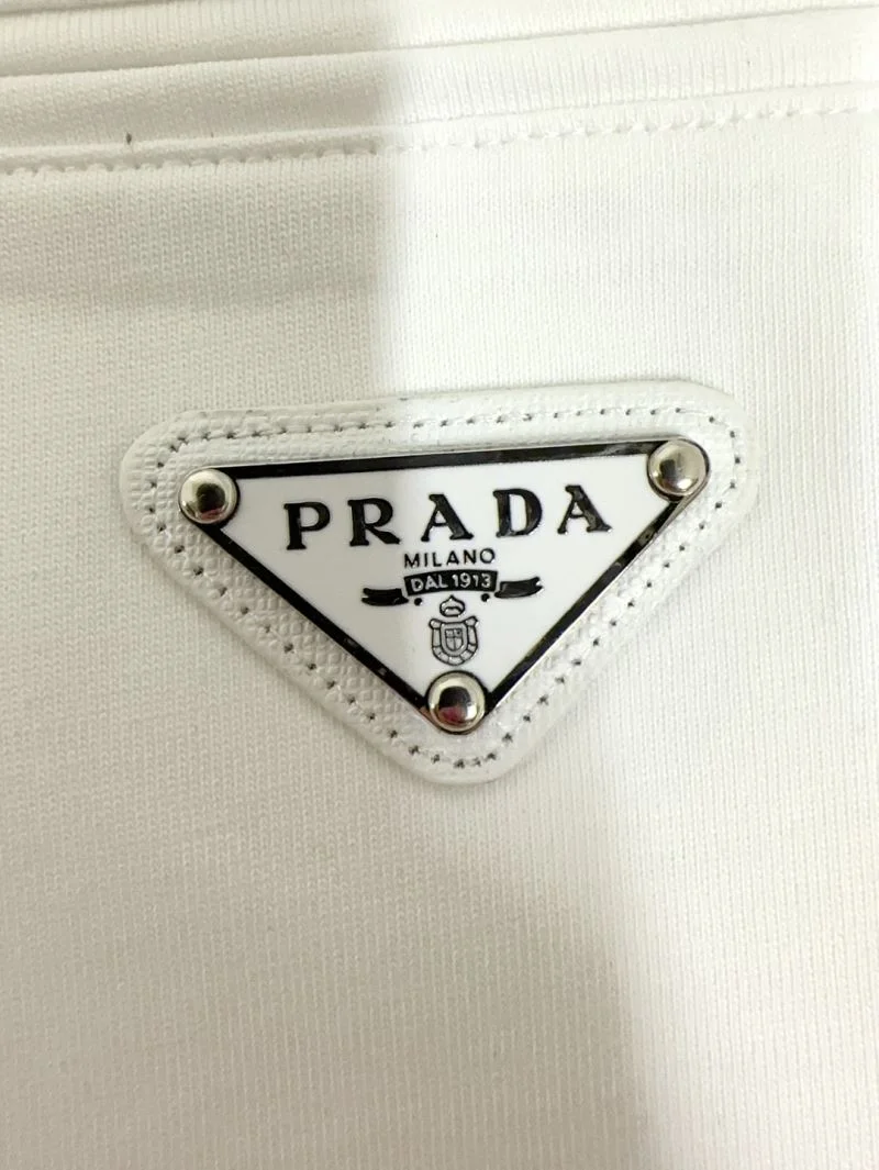 Elegant Prada T-Shirts 167757