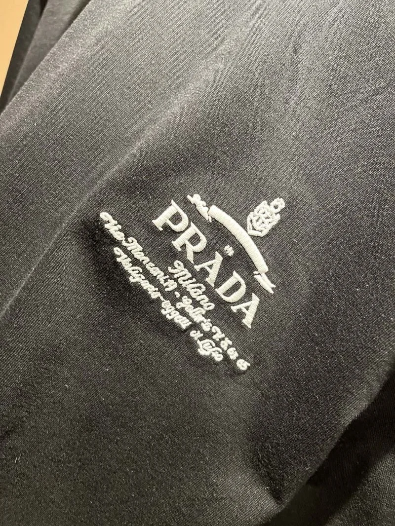 Youthful Prada T-Shirts 167748