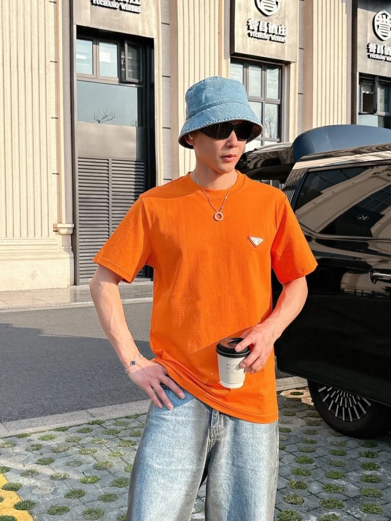 Prada T-Shirts WellDesigned 167732