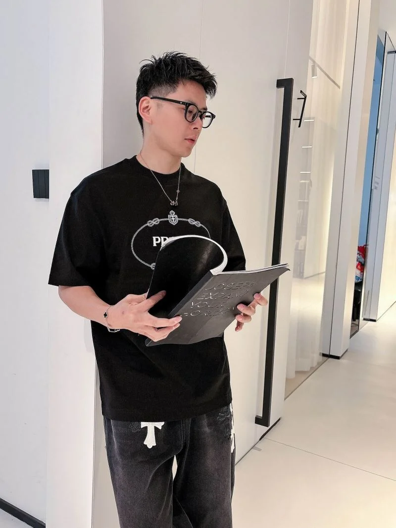 Resilient Prada T-Shirts 167733