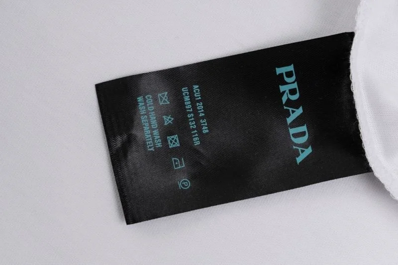 Minimalist Prada T-Shirts 167770