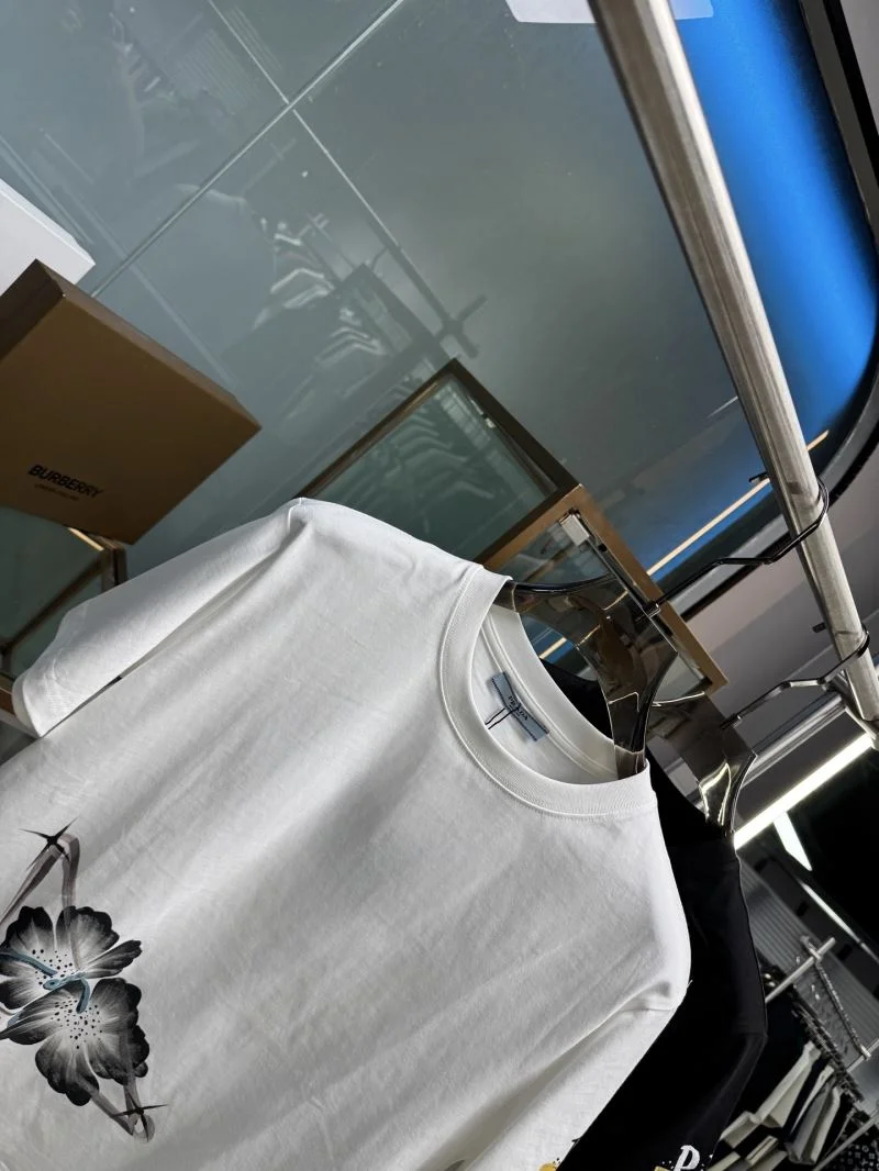 Prada T-Shirts UrbanStyle 167764