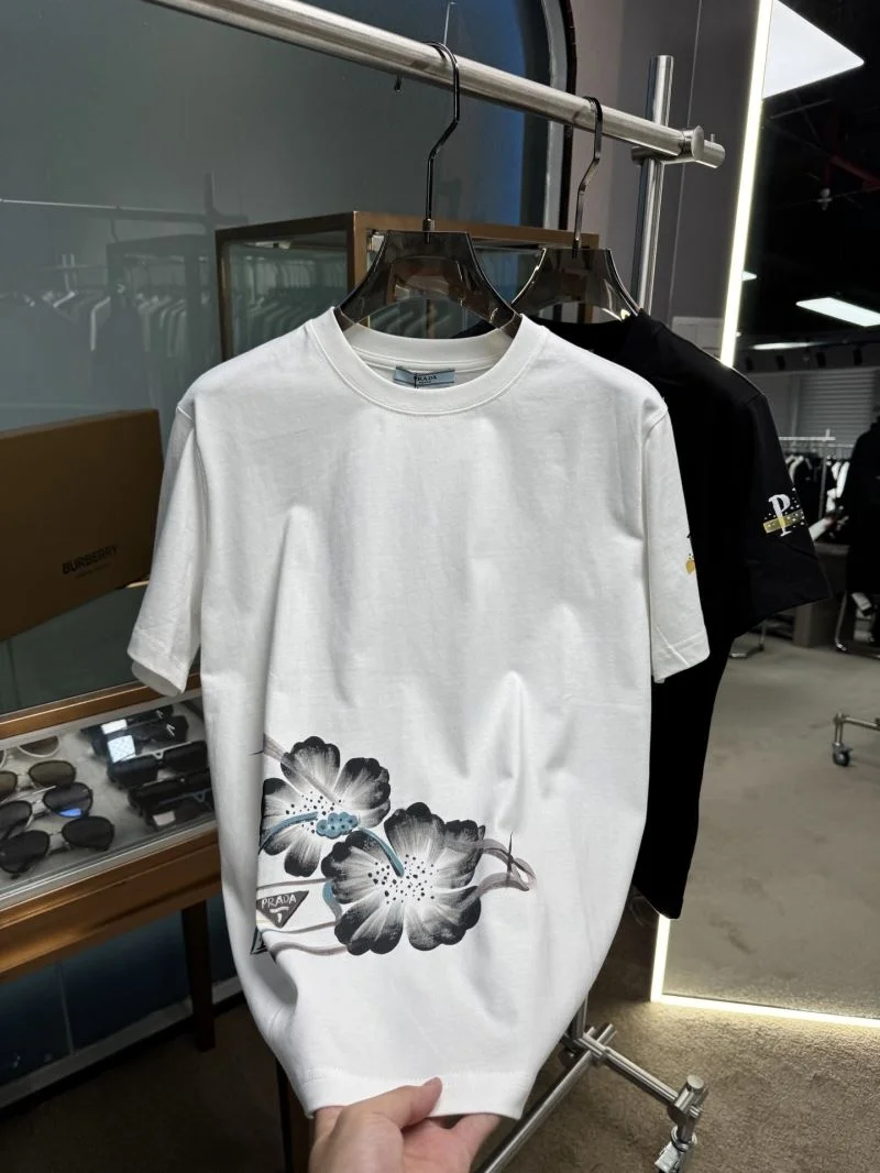 Prada T-Shirts UrbanStyle 167764