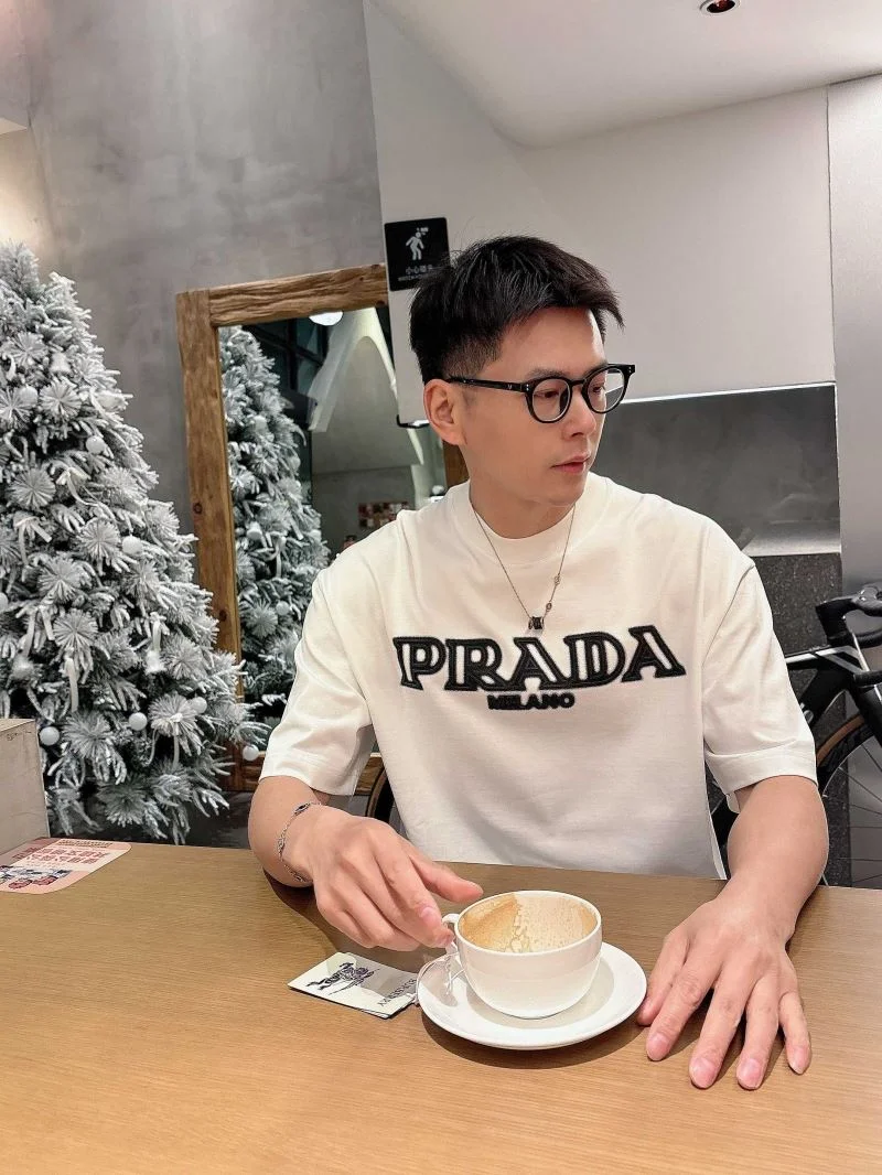 TravelReady Prada T-Shirts 167723