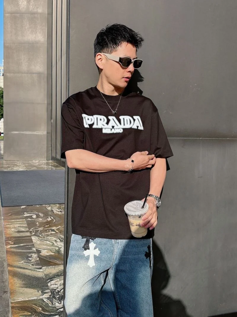 Premium Prada T-Shirts 167722