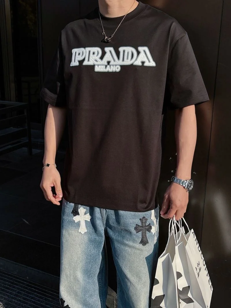 Premium Prada T-Shirts 167722