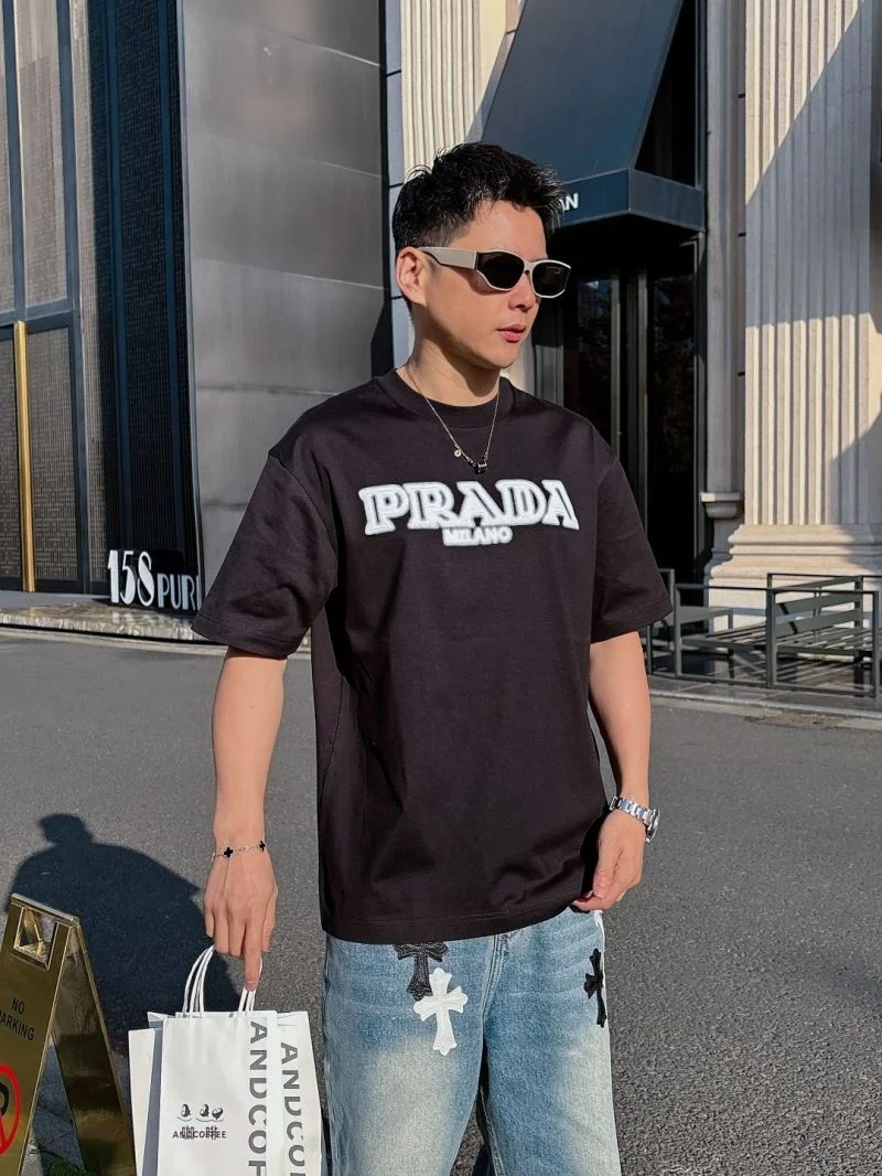 Premium Prada T-Shirts 167722