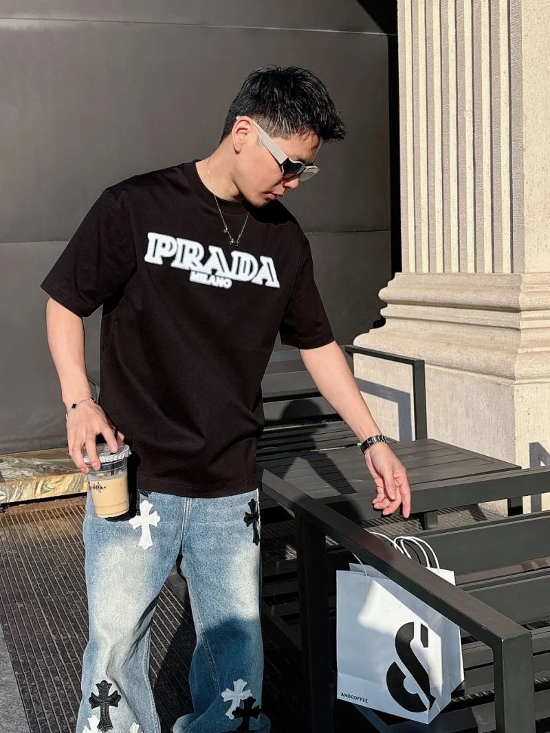 Premium Prada T-Shirts 167722