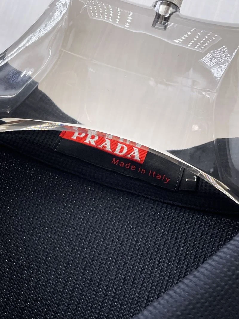 Upgraded Prada T-Shirts 167715