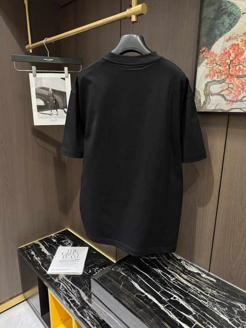 ModernLook Prada T-Shirts 167707