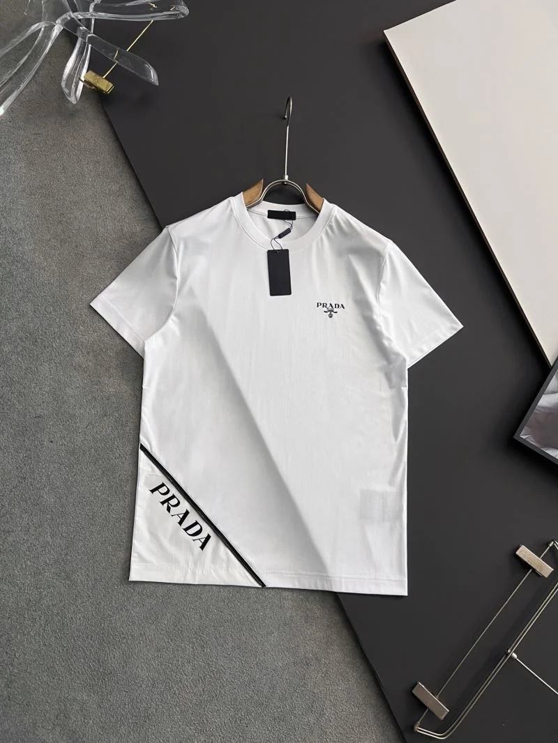 Prada T-Shirts Cozy 167699