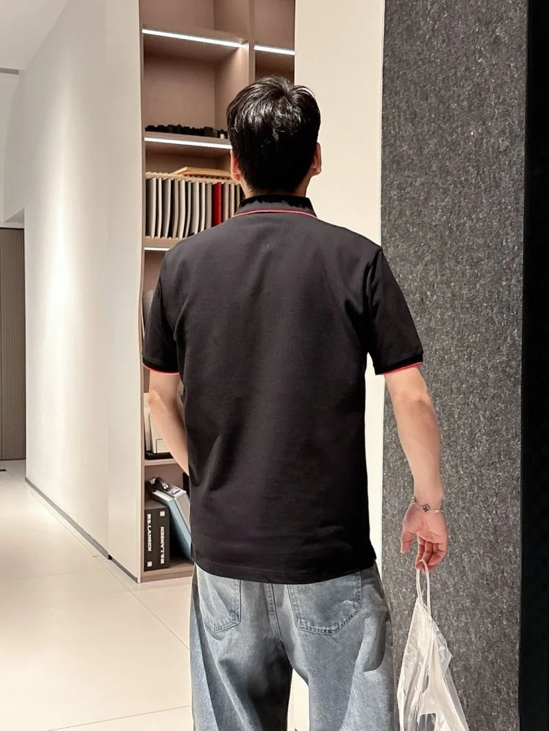 Prada T-Shirts Timeless 167727