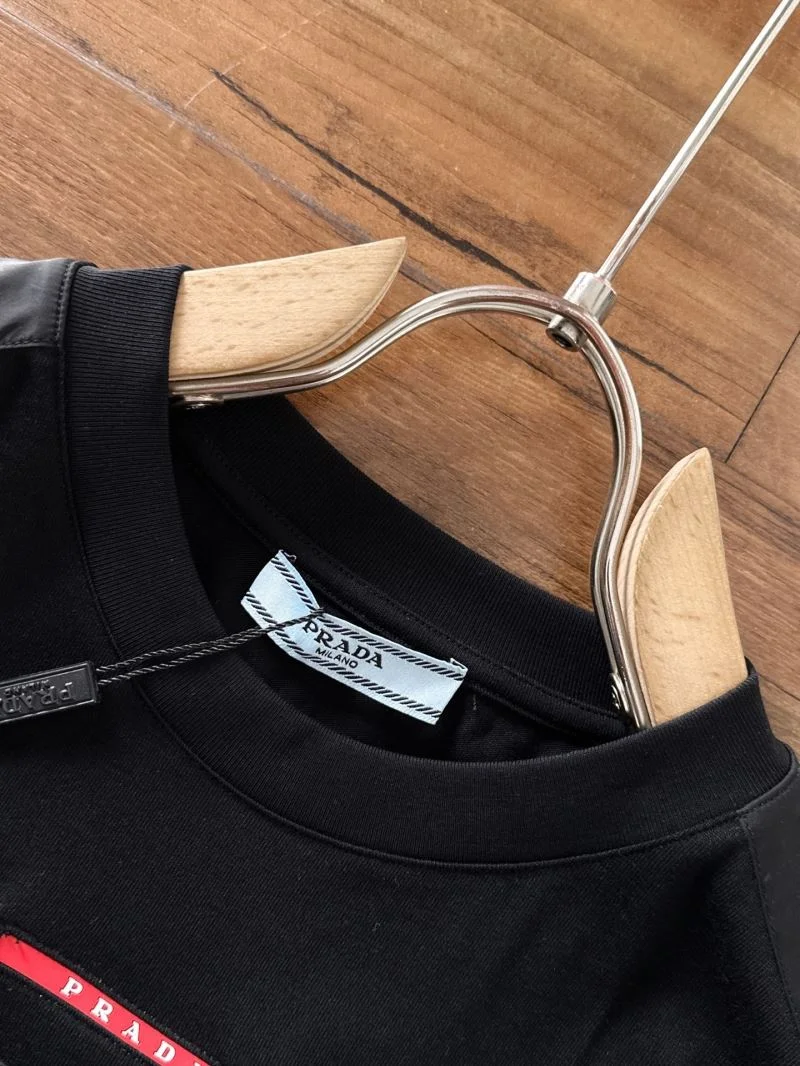 Premium Prada T-Shirts 167677
