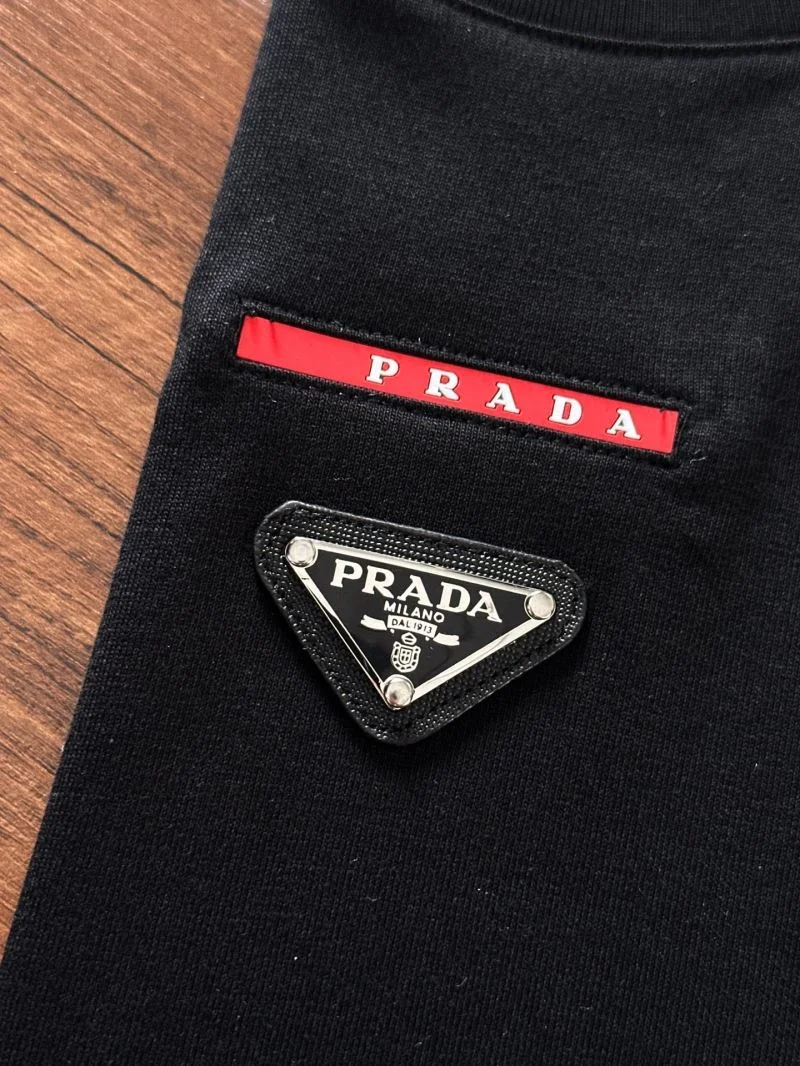Premium Prada T-Shirts 167677