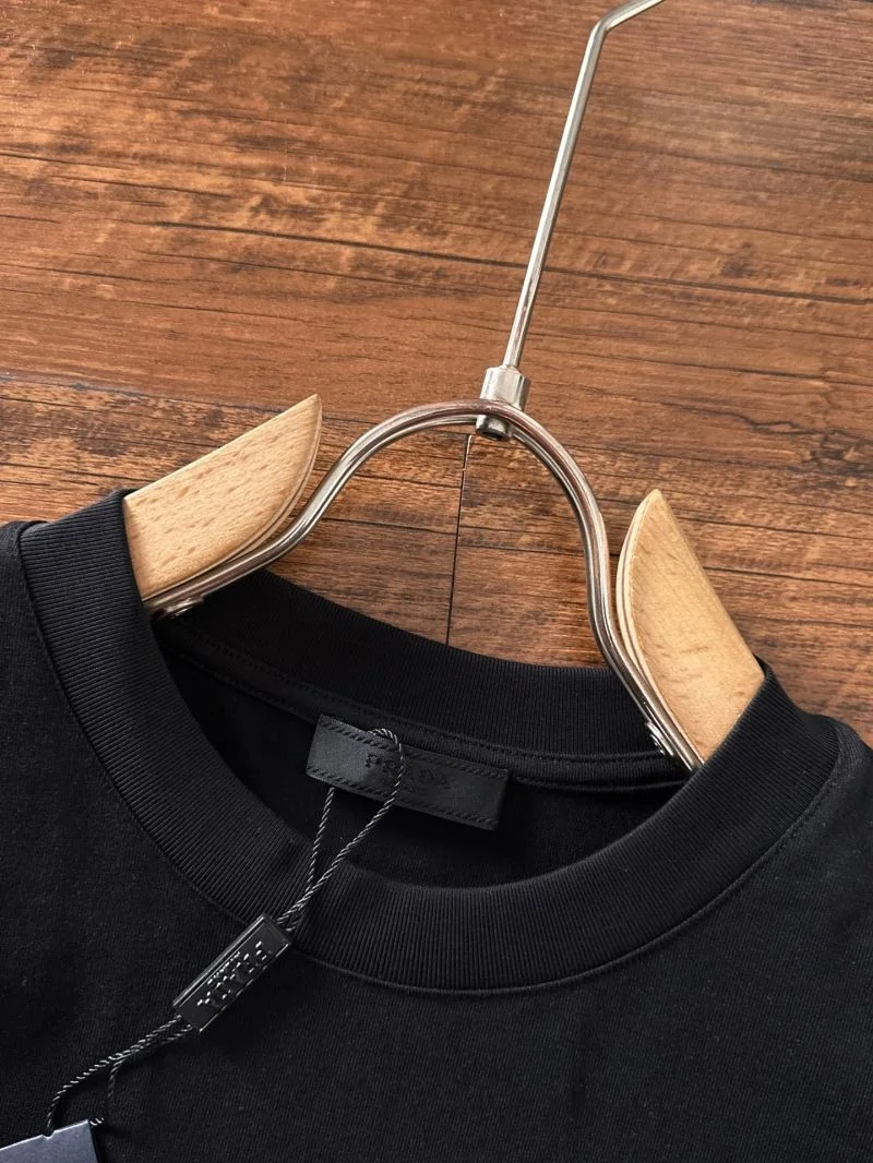 Prada T-Shirts Affordable 167672