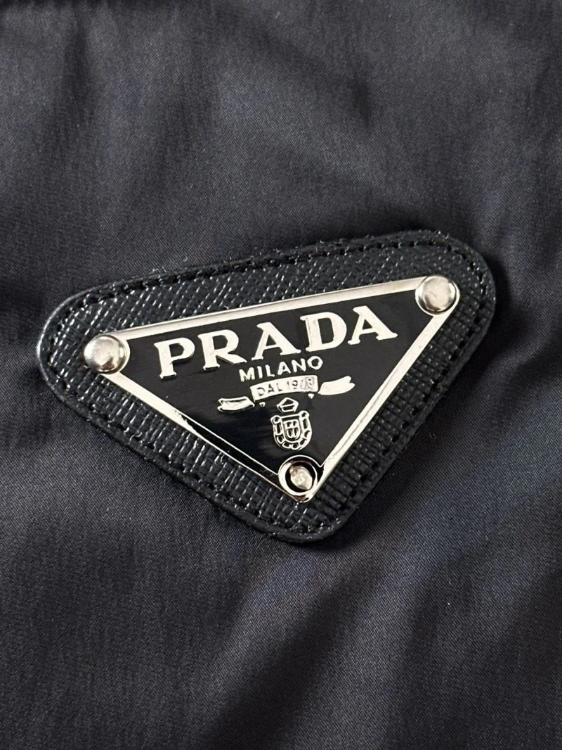 Prada T-Shirts Affordable 167672