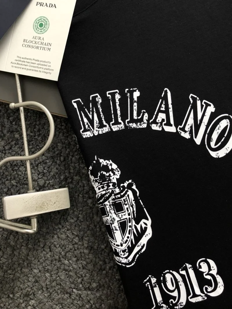 Prada T-Shirts Breathable 167665