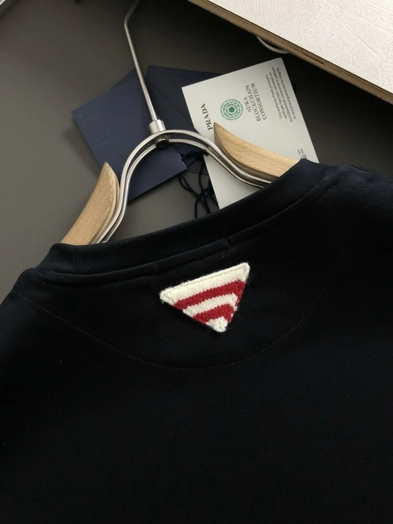 Prada T-Shirts Breathable 167665