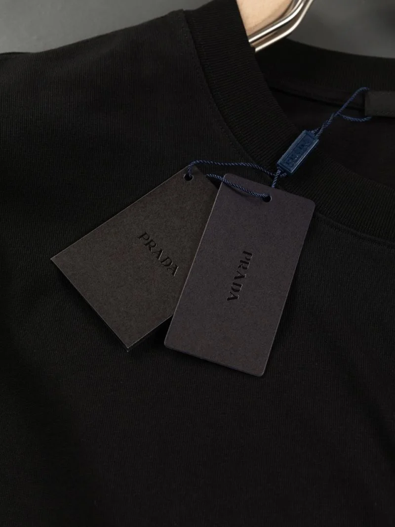 Comfortable Prada T-Shirts 167656