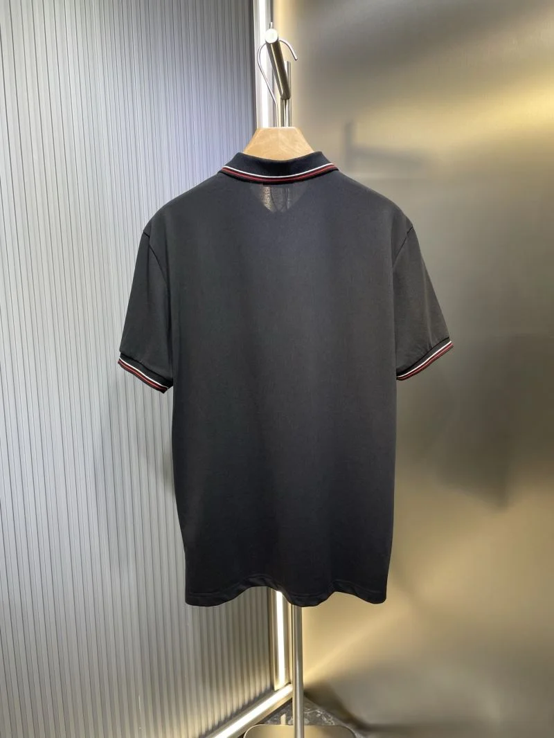 UrbanChic Prada T-Shirts 167676