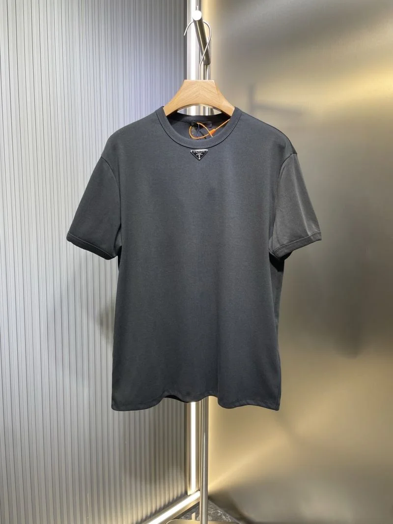 Trendy Prada T-Shirts 167638