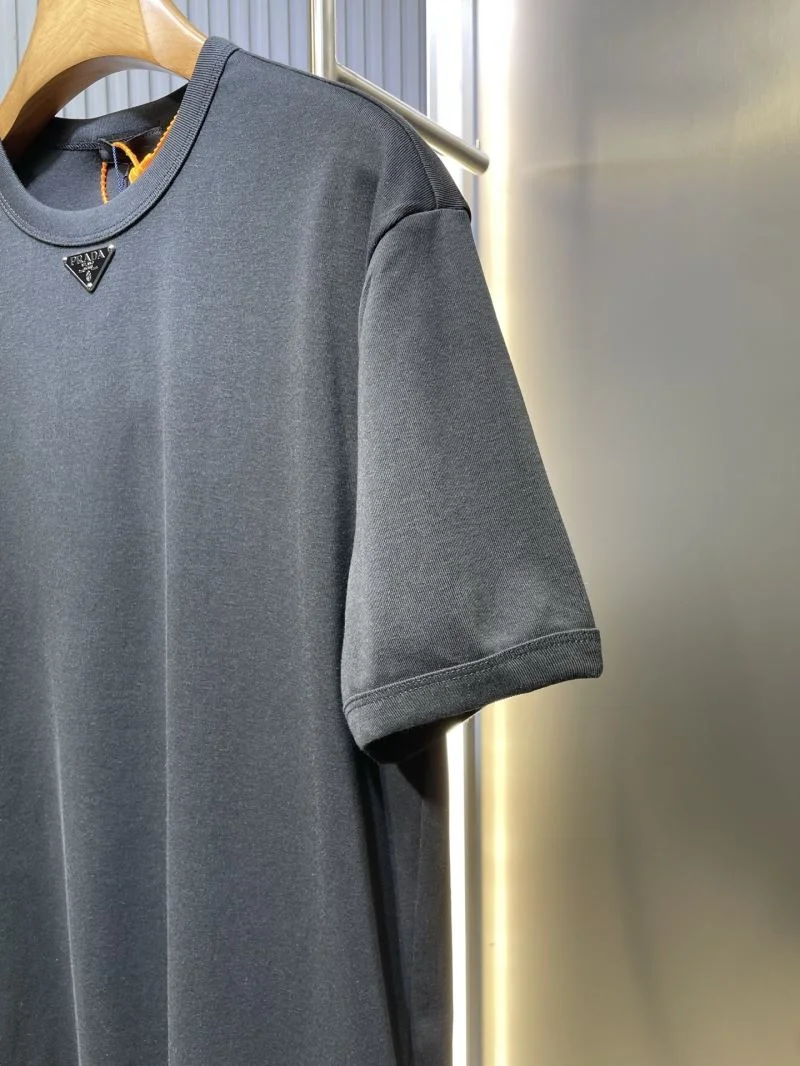 Trendy Prada T-Shirts 167638