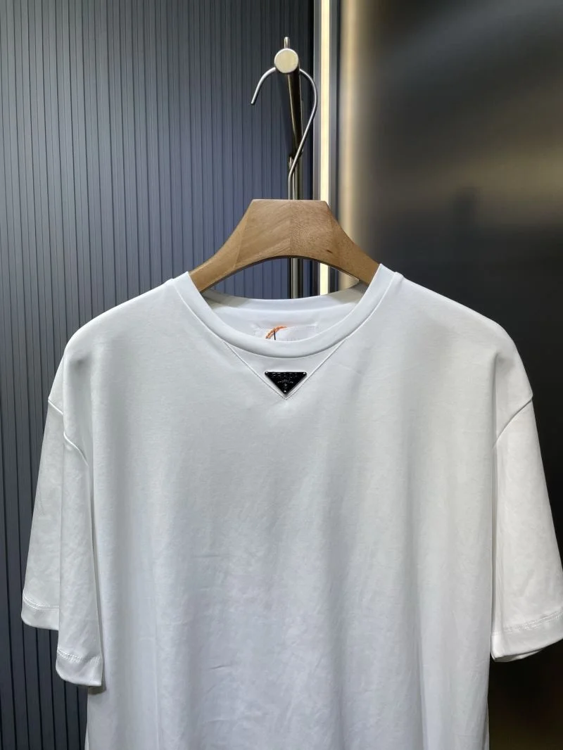 Prada T-Shirts Soft 167631