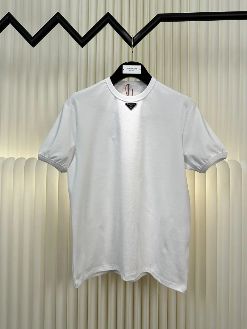 Compact Prada T-Shirts 167628
