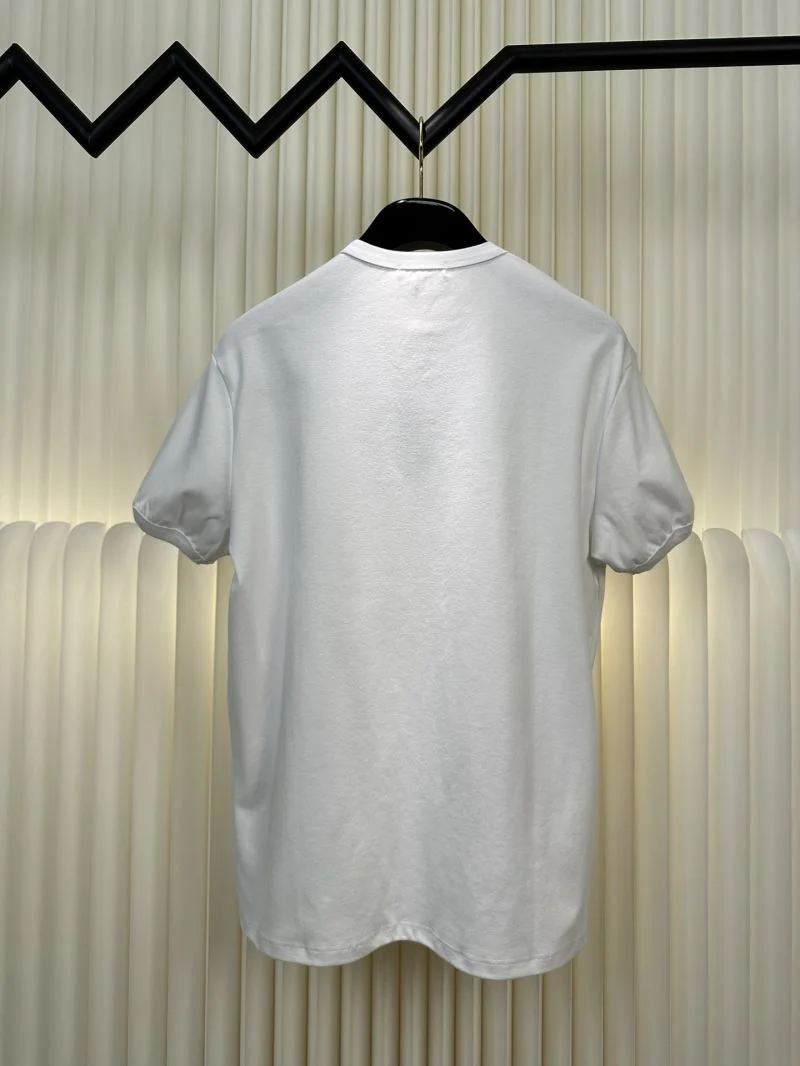 Compact Prada T-Shirts 167628