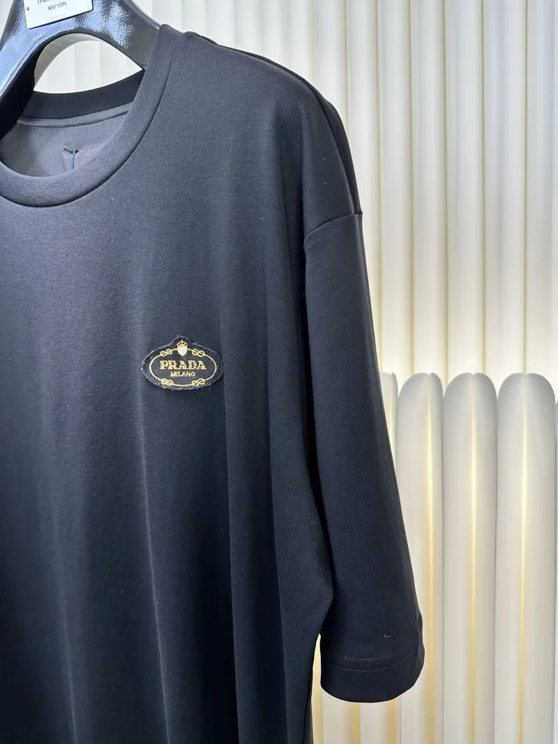Functional Prada T-Shirts 167630