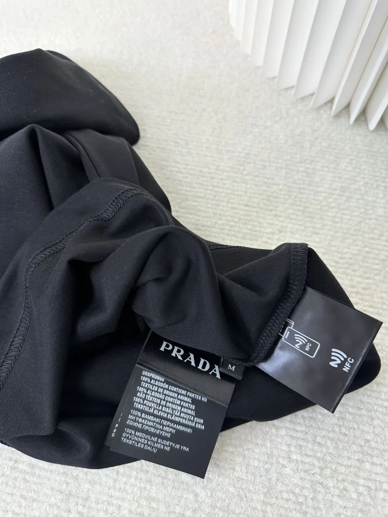 Functional Prada T-Shirts 167630