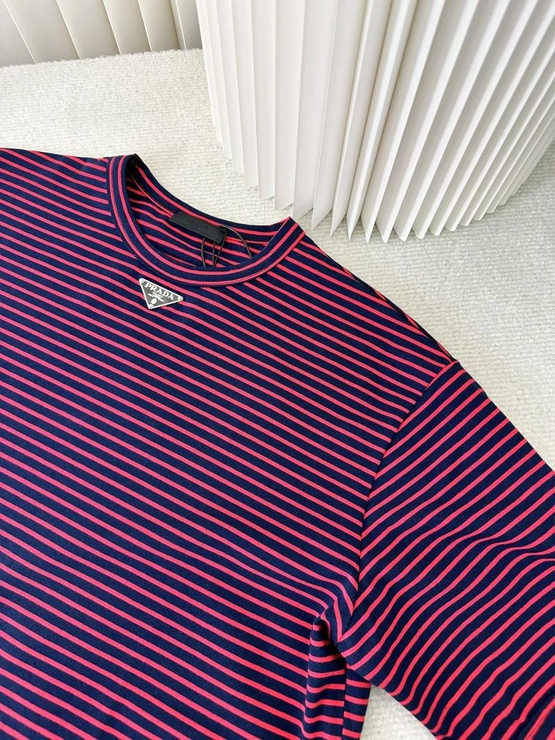 Packable Prada T-Shirts 167135