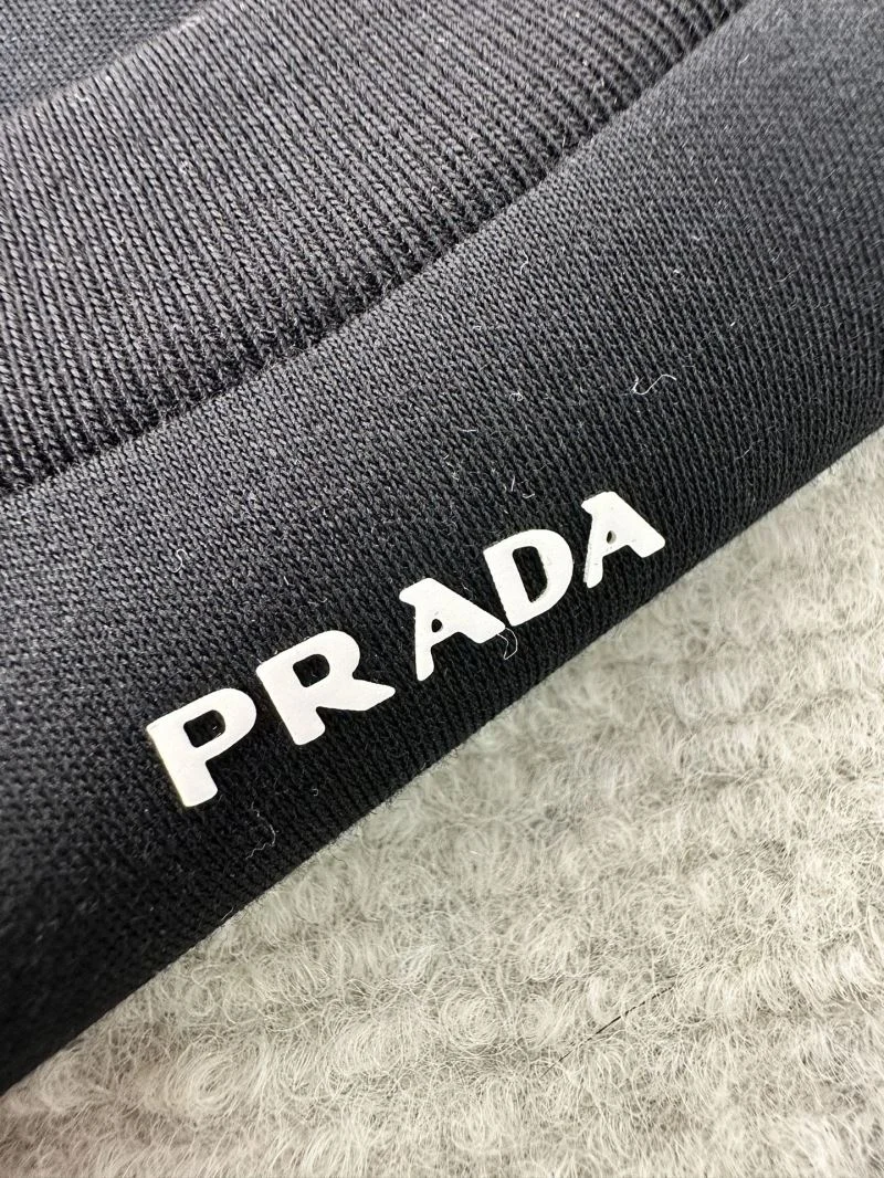 Prada T-Shirts Neat 167087