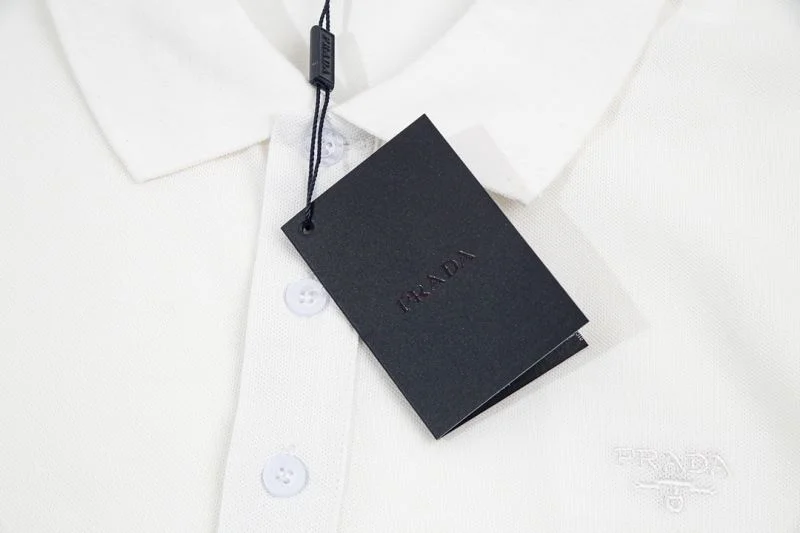 Prada T-Shirts Snug 167085