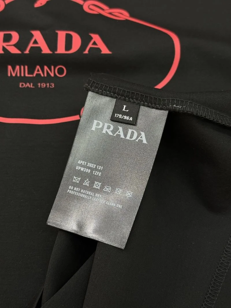 Prada T-Shirts Durable 167078