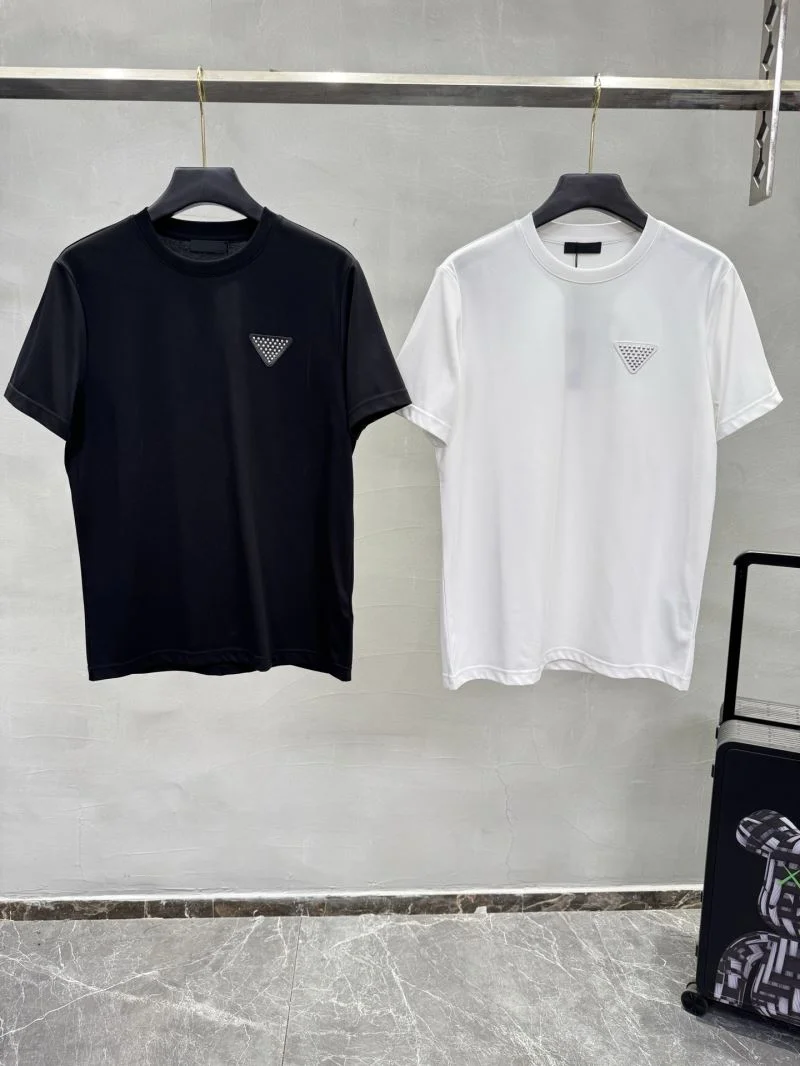 Timeless Prada T-Shirts 167077