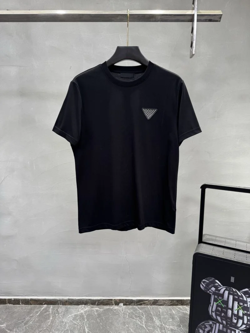 Timeless Prada T-Shirts 167077